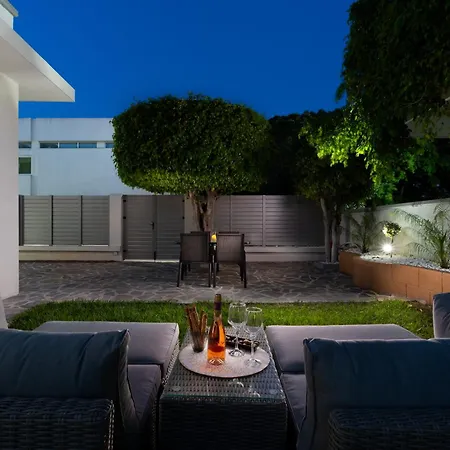 Duo Soil Garden Διαμέρισμα Κρεμαστή